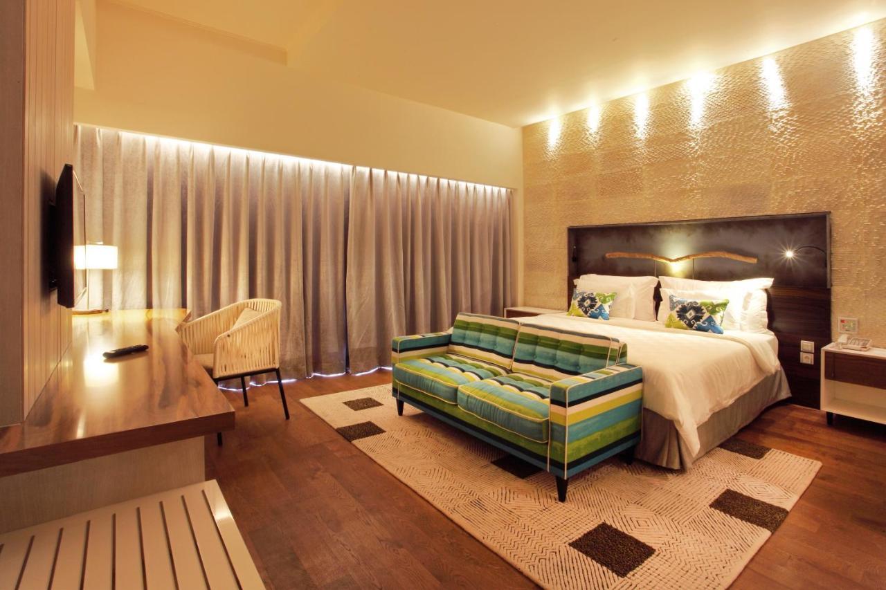 Ts Suites Seminyak Extérieur photo Deluxe Room