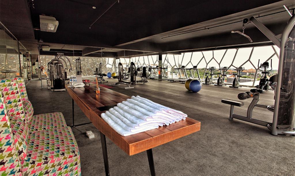 Ts Suites Seminyak Extérieur photo The gym at the hotel