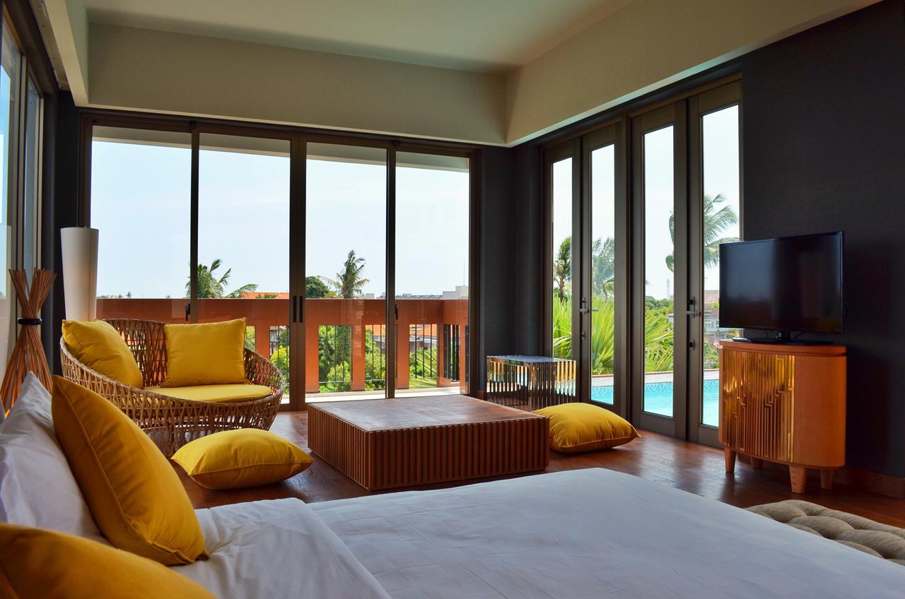 Ts Suites Seminyak Extérieur photo A room at the hotel